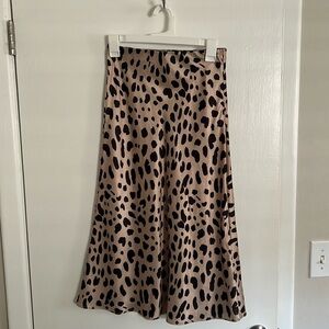 Lala Factory Leopard Print Midi Skirt